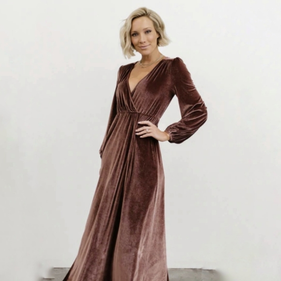 Baltic Born Dresses & Skirts - Baltic Born Sadie Maxi Dress S Pink Rose NWT Long V Neck Stretch Velvet